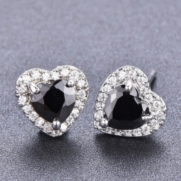 Farah Jewelry Jewelry - Sapphire & CZ earrings